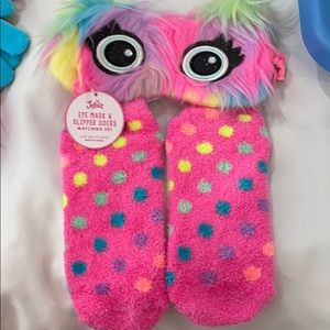 Girls Eye Mask and Slipper Socks